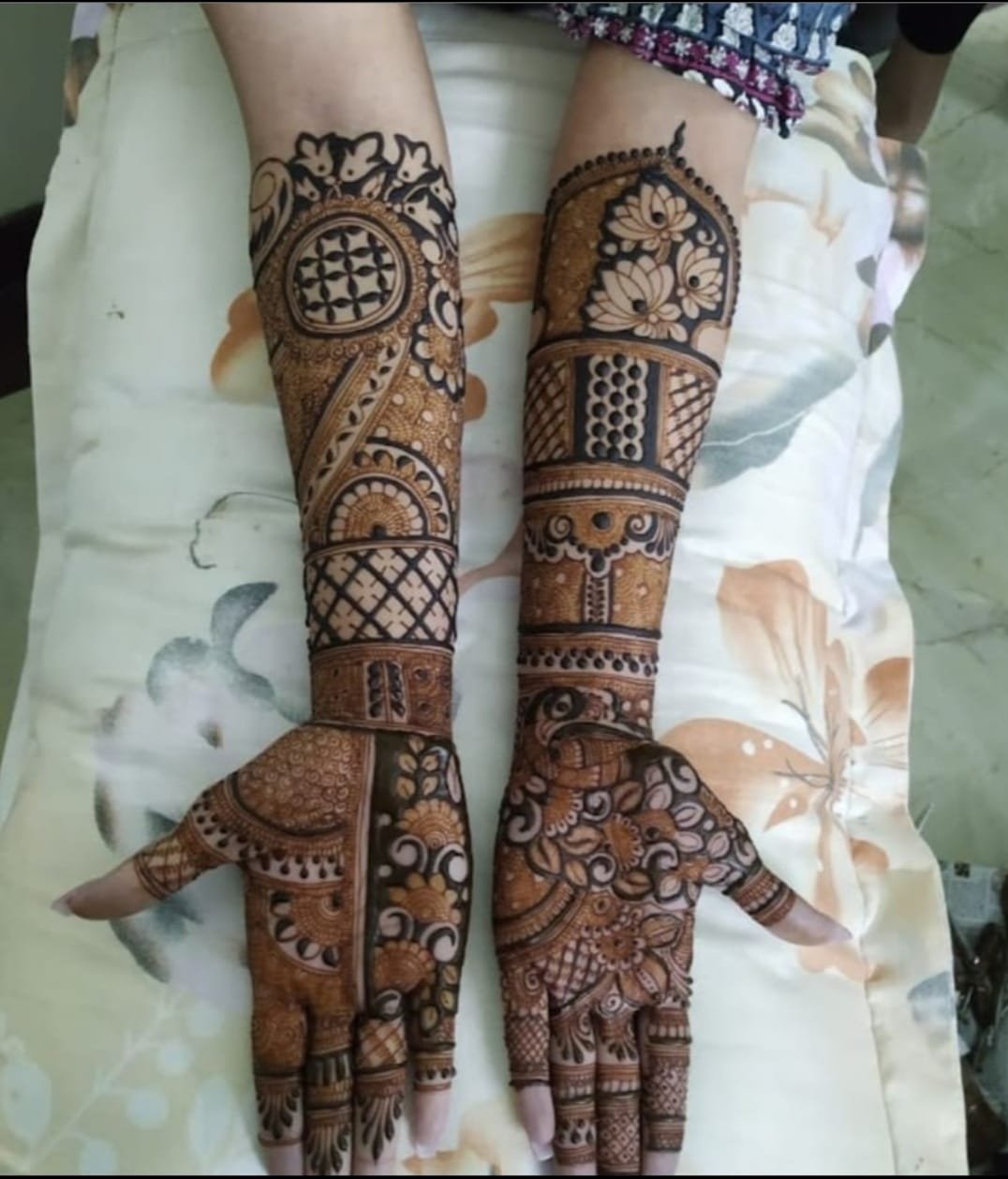 Apna Mehndi Vyapaar